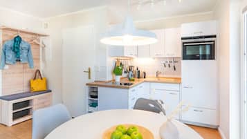 Kühlschrank, Ofen, Herdplatte, Geschirrspüler