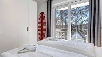 3 bedrooms, free WiFi, bed sheets