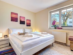 1 dormitorio, tabla de planchar con plancha, wifi gratis y ropa de cama