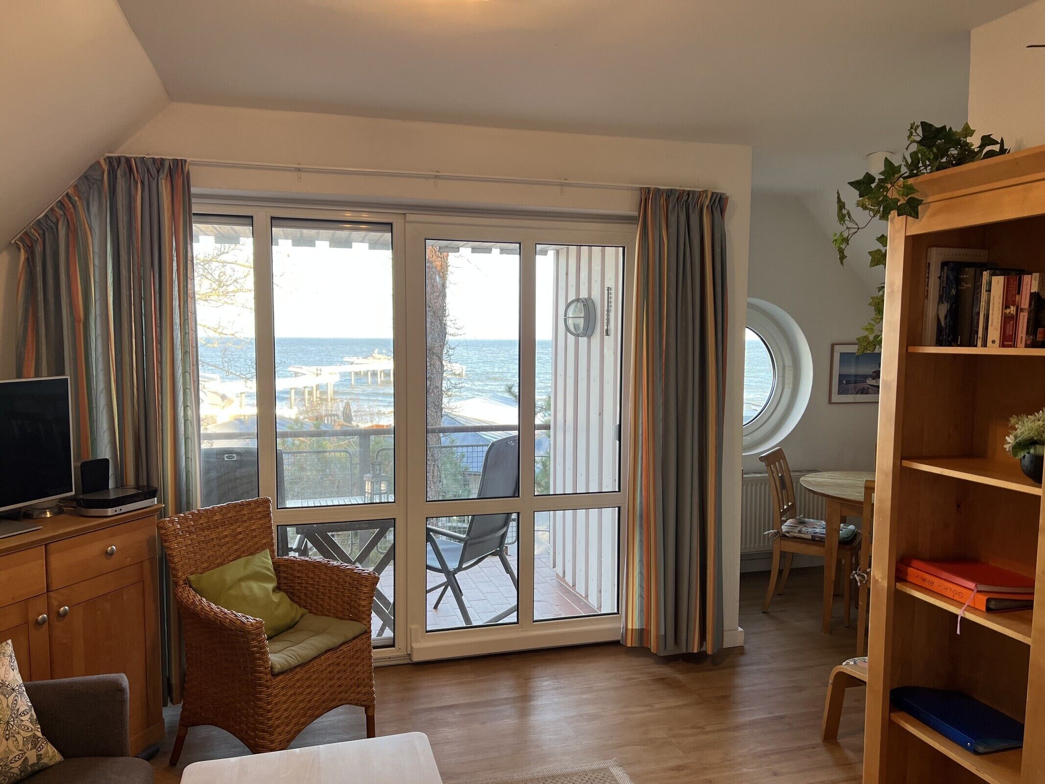 Téléviseur, chaîne audio