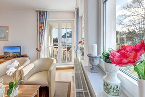 TV, stereo - Welcome to the Seepark Bansin apartment complex, apartment 808! (Bansin)