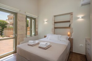 In-room safe, iron/ironing board, free WiFi