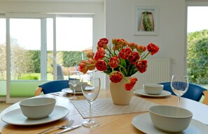 Dining - Welcome to the vacation apartment house "Vincent" FeWo 1 in Zinnowitz on Usedom! (Zinnowitz)