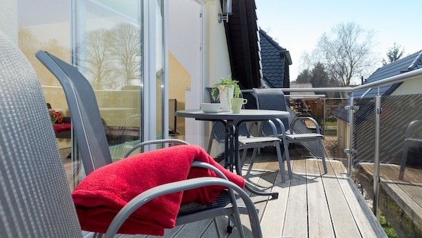 Outdoor dining - House Vincent, apartment 3 in Zinnowitz with balcony, WLAN and 4 beds (Zinnowitz)
