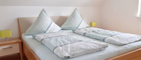 2 Schlafzimmer, kostenloses WLAN, BettwÀsche