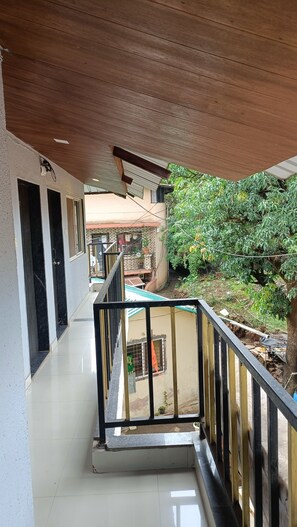 Balcony - Golden Heaven (Mahabaleshwar)