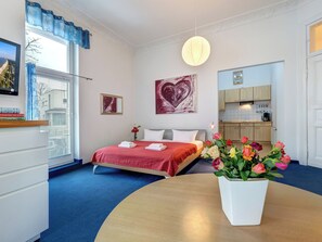 Free WiFi, bed sheets