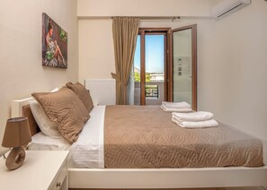 Villa with Private Pool | 5 υπνοδωμάτια, γραφείο, ηχομόνωση, δωρεάν κούνιες/κρεβατάκια μωρού 