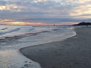 Una spiaggia nelle vicinanze