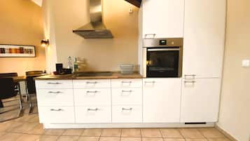 Kühlschrank, Ofen, Herdplatte, Geschirrspüler