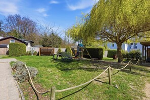 Property grounds - Villa zur See, Whg. Barke: 300 m to the sandy beach, WLAN & private parking lot (Zinnowitz)