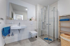 Bathroom - Vacation apartment Dünengras - your retreat on the Baltic Sea! (Kölpinsee)