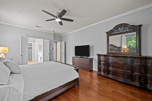 4 habitaciones, escritorio, tabla de planchar con plancha y wifi gratis 