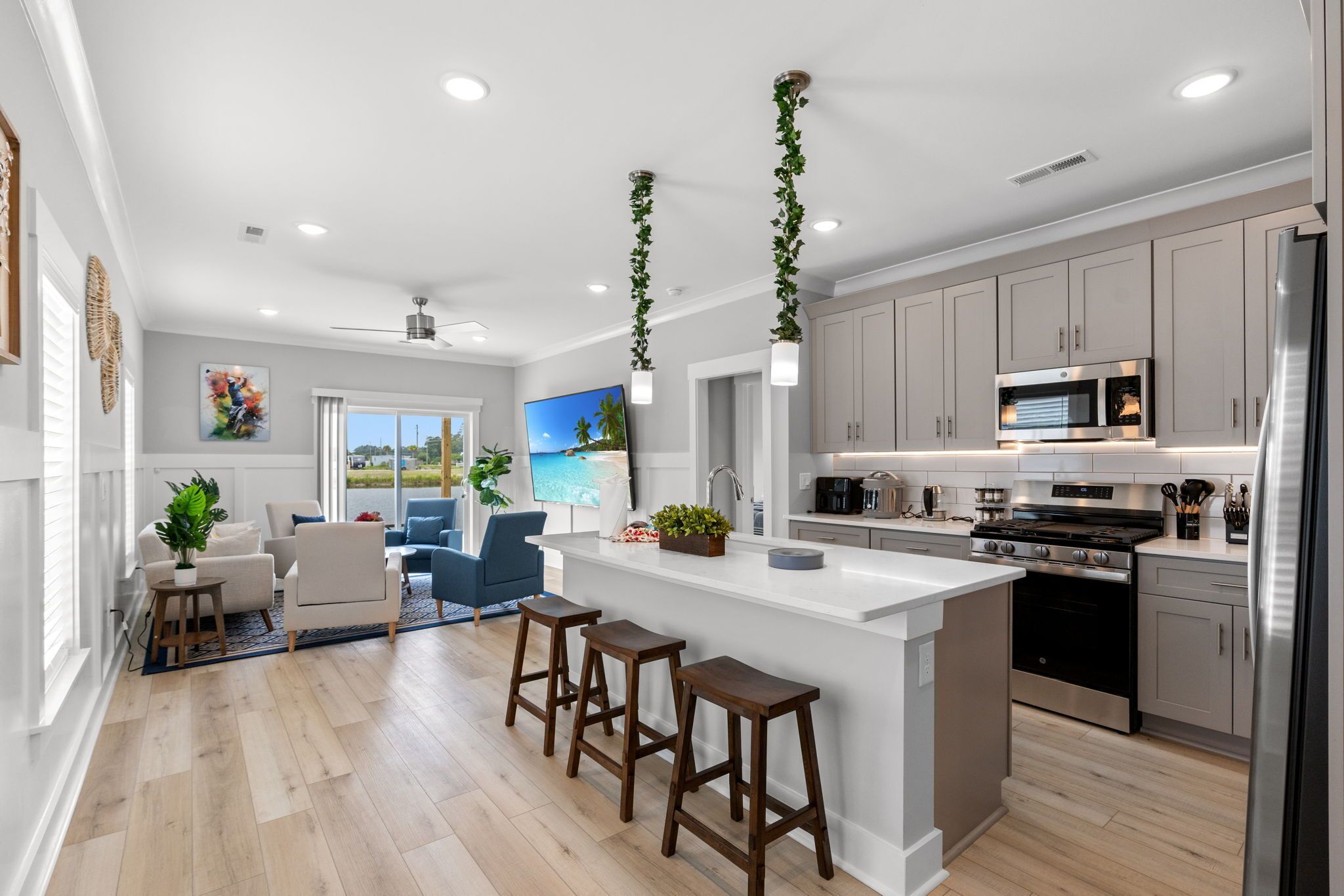 Fridge, microwave, oven, dishwasher