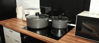 EEE HOMES WOLVERHAMPTON: A pleasant 3-bedroom house with WiFi.