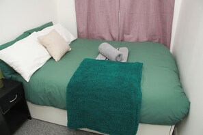 3 soverom, strykejern/-brett, wi-fi og sengetøy