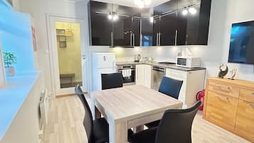 Deluxe Apartment | Living area