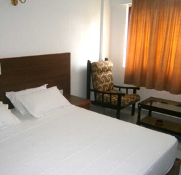 Room - GOPIKA REGENCY (North Paravur)