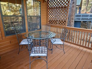 تناول الطعام بالخارج