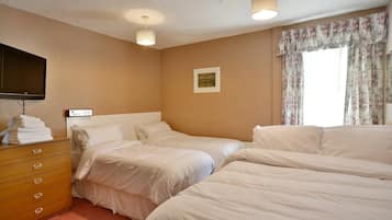 Chambre Quadruple Confort | Wi-Fi gratuit