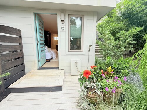 Cozy & Charming Studio Apartment on Folly Beach