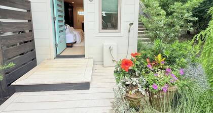 Cozy & Charming Studio Apartment on Folly Beach