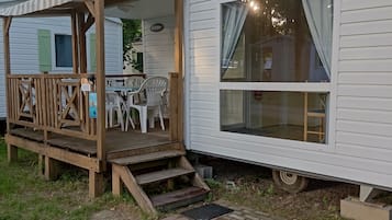 Mobil enhet - 2 sovrum - kök - utsikt mot resort | Terrass/Patio