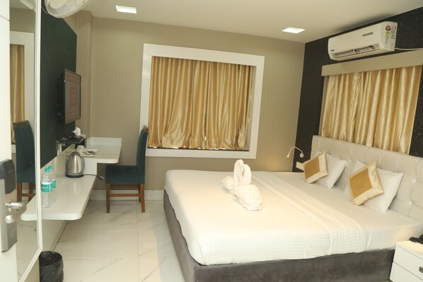 Soundproofing, free WiFi, bed sheets