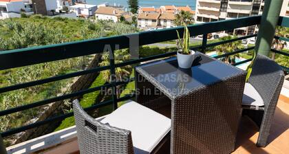 Infinity Waves by Acasadascasas