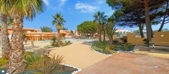 Large mobile home 8 pers ☀️ Direct access to the sea | Swimming pool & slides