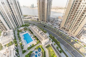 Exterior - High-Rise 1BR with Stunning Creek Views,Near to Dubai Creek Tower Viewpoint (Dubai)