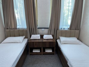 スタンダード ダブルルーム (1 名様利用) ガーデンビュー | デスク、WiFi (無料)