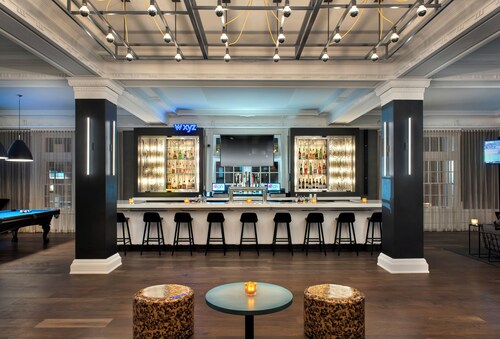 1 Bedroom Luxury Bi-Level Condo in Downtown Buffalo - Rooftop Bar, Bowling Alley