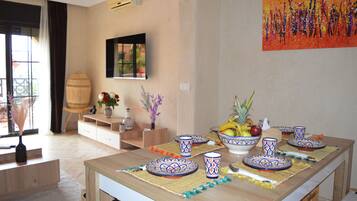 Apartment, Garden View, Poolside | Blackout drapes, soundproofing, WiFi (free)