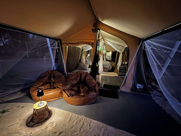 Comfort Tent, Patio, Hill View | Living area