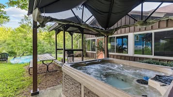 Kabin Khas, 3 kamar tidur, Bebas Asap Rokok, dapur | Bathtub spa pribadi