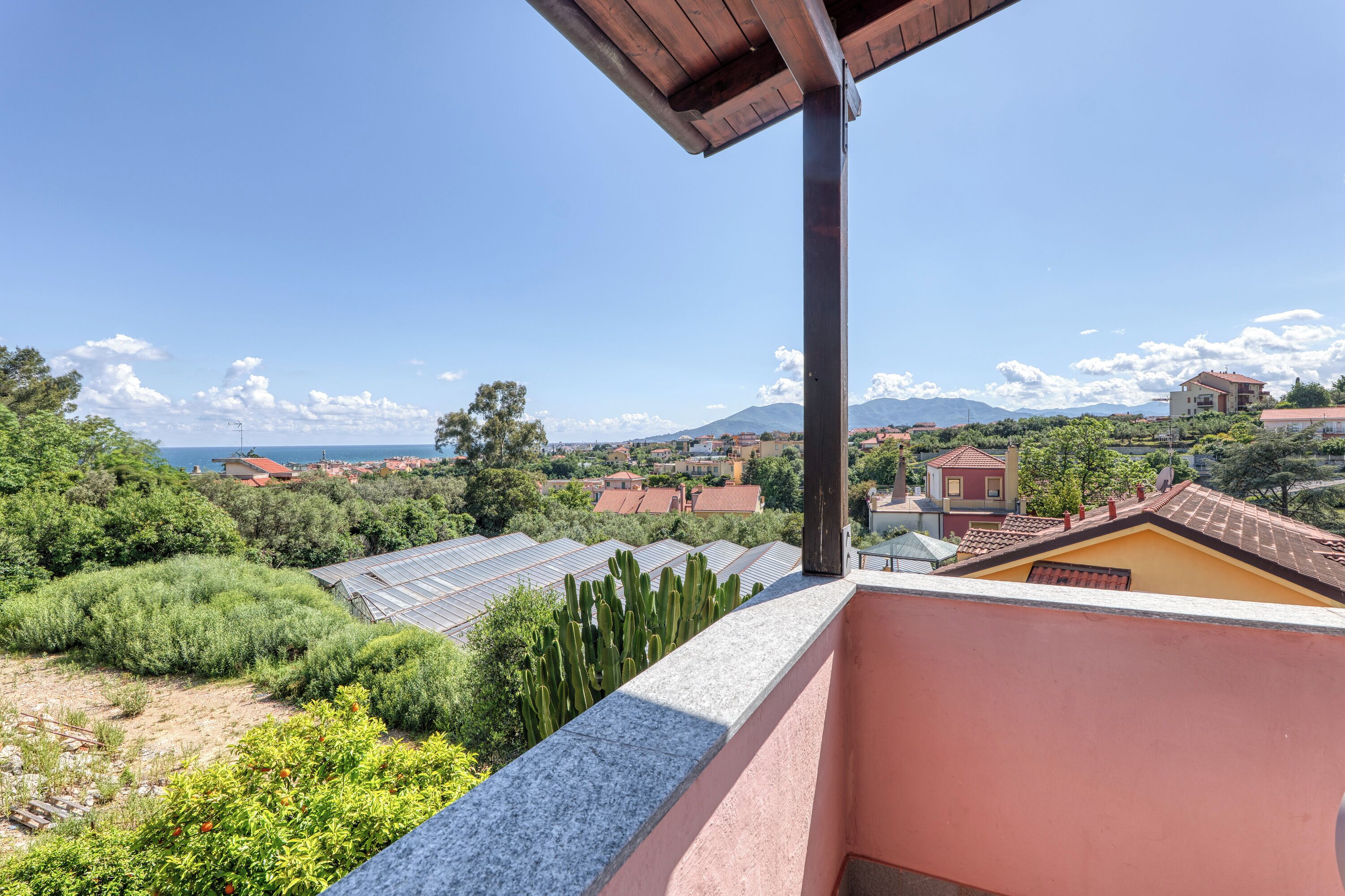 Family Apartment, Multiple Bedrooms, Mountainside (VP - Sea Garden - T6 with parking) | Terrace/patio