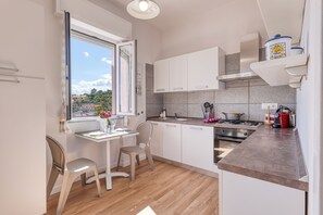 Family Apartment, Multiple Bedrooms, Mountainside (VP - Sea Garden - T6 with parking) | Private kitchen | Fridge, oven, stovetop, coffee/tea maker - Villa Paolina Apartments (Ceriale)