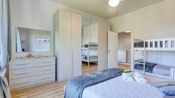 Appartamento familiare, 2 camere da letto, terrazzo, lato montagna (Sea Garden - T6 with parking) | 1 camera, Wi-Fi