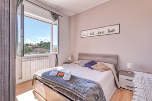 Family Apartment, Multiple Bedrooms, Mountainside (Sea Garden - T6 with parking) | View from room