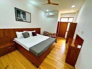 Deluxe Double or Twin Room, Garden View - Kala Retreat (Rishikesh)
