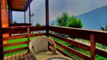 Classic Double Room, 1 Bedroom, Mountain View | Egyptian cotton sheets, premium bedding, memory-foam beds