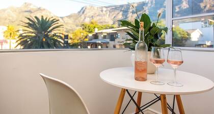Chic City Studio with Mountain Views on Kloof Street