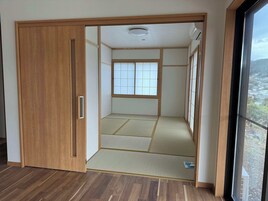 Family Apartment, Non Smoking, Garden View | Free WiFi, bed sheets