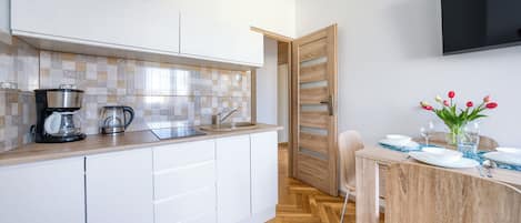 公寓 (303) | 私人廚房 | 雪櫃、爐具、電熱水壺、廚房用具/餐具/器皿
