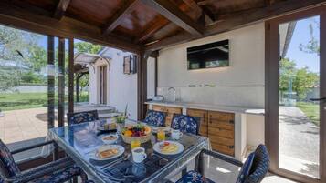 Standard House, 1 Bedroom, Fireplace (House Stella Nature) | Outdoor dining