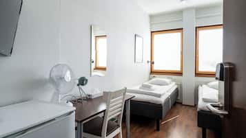 Economy Twin Room, Shared Bathroom | Desk, free WiFi, bed sheets