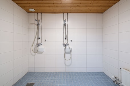 Towels. Hiisi Hostel Vihti - Private Rooms