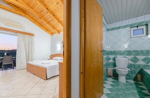 Family Apartment, Sea View | Bathroom