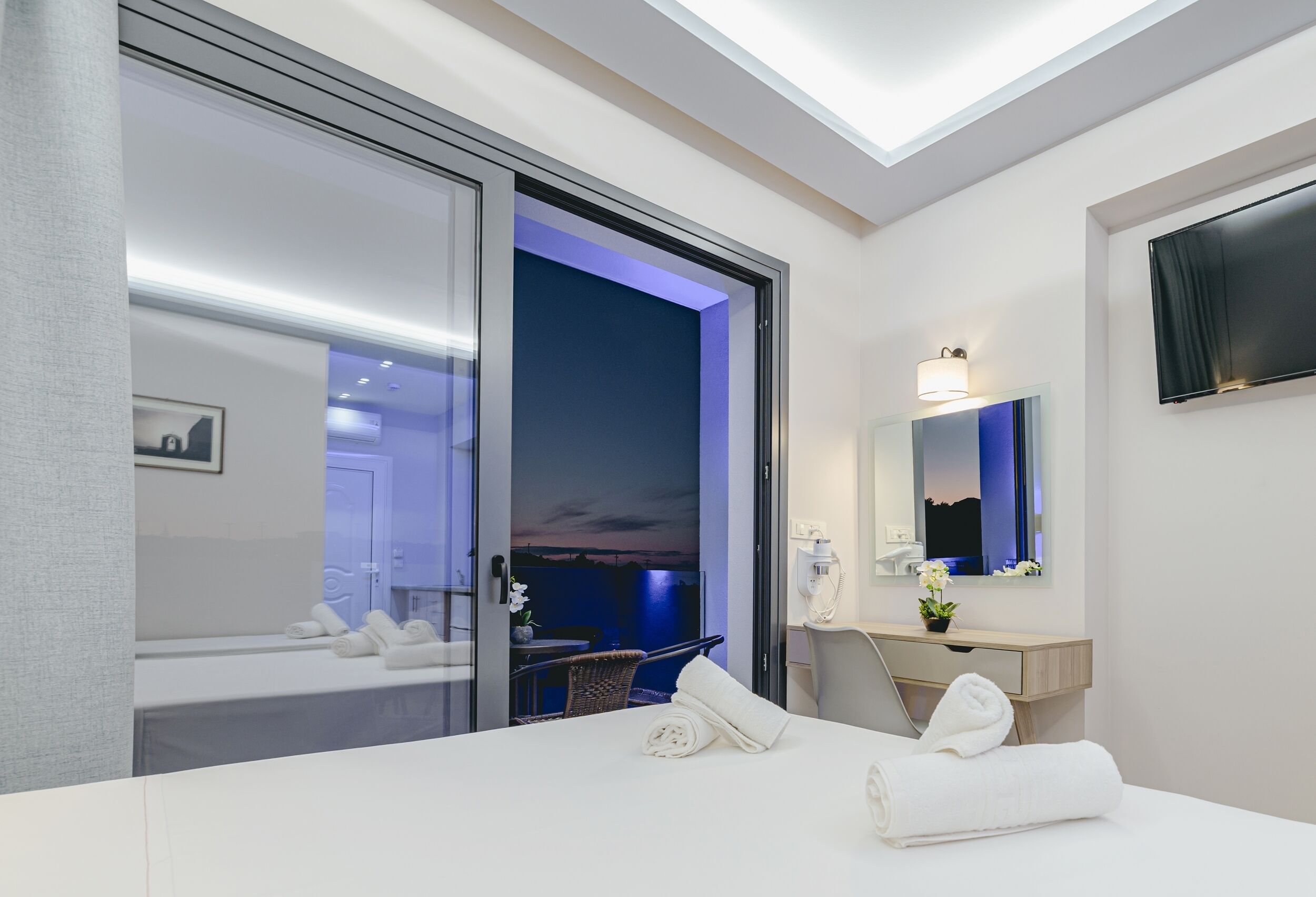 Triple Room, Courtyard View | Free WiFi, bed sheets